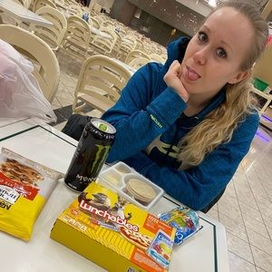 Meet your Posher, Lindsay